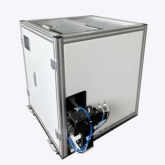 Step feeder presenting small fasteners for automatic counting and batching